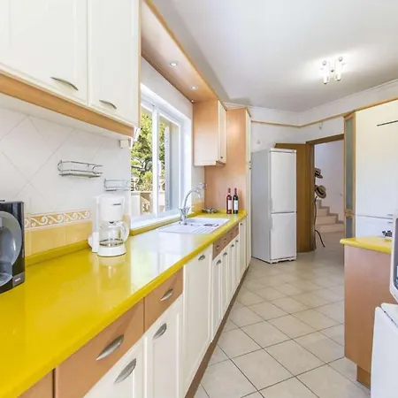 Deluxe Vilamoura Villa Oceanica 3 Bedrooms Great Pool Area Perfect For Families Villa Quarteira