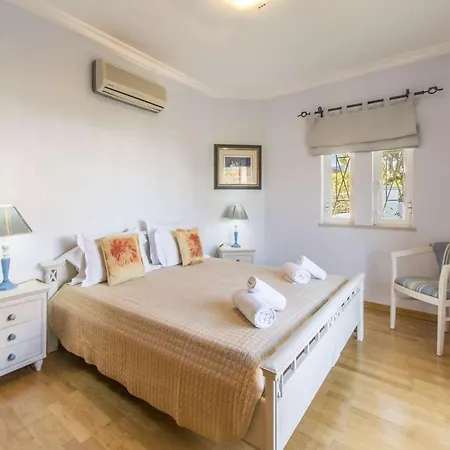Deluxe Vilamoura Villa Oceanica 3 Bedrooms Great Pool Area Perfect For Families