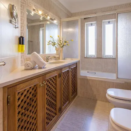 Villa Deluxe Vilamoura Villa Oceanica 3 Bedrooms Great Pool Area Perfect For Families