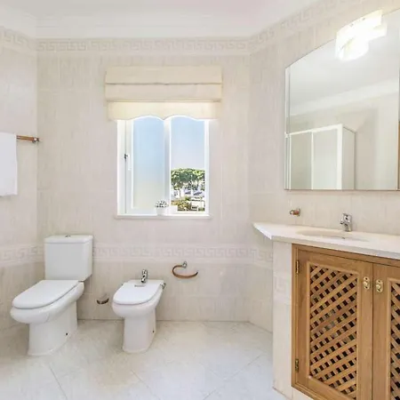 Deluxe Vilamoura Villa Oceanica 3 Bedrooms Great Pool Area Perfect For Families * Quarteira